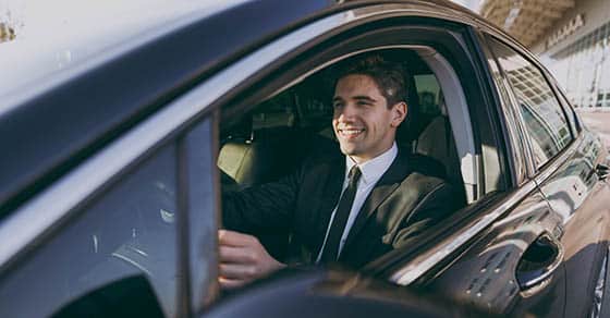 Side,profile,view,smiling,young,driver,smiling,businessman,man, S
