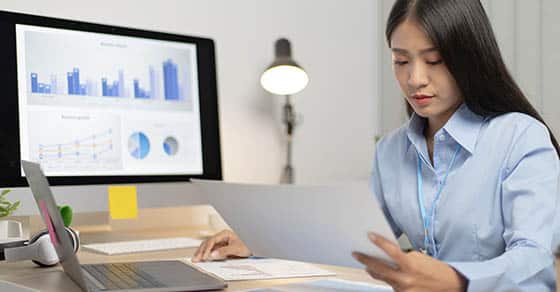 Chief,marketing,officer,in,asia,is,analyzing,the,company's,financial
