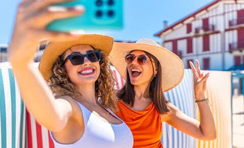 If your employees don’t use their paid time off (PTO) benefits, you may have a problem. Summer is a good time to revisit your policies and address the hidden risks of unused PTO.